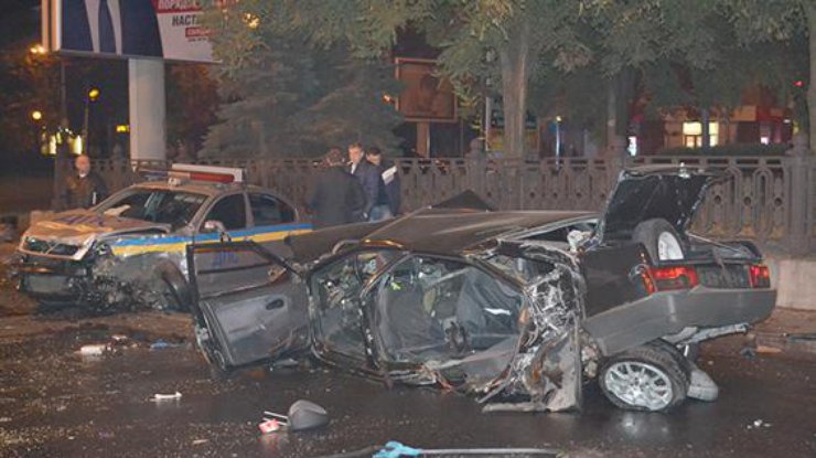 В Днепропетровске пьяный водитель протаранил машину ГАИ