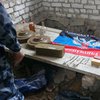 В Донецкой области нашли коноплю, взрывчатку и флаг ДНР (фото)