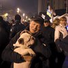 Олег Ляшко провел ночь с собакой под Кабмином (фото)
