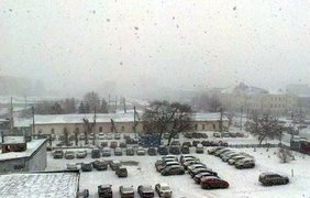 Омск в России завалило снегом