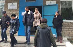В Краматорске заманивают на выборы жареными пирожками