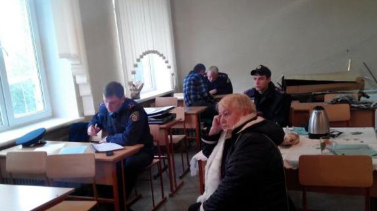 Провинившийся избирательный участок в Хмельницком. Фото oporaua.org
