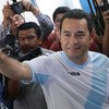 Комедийный актер побеждает на президентских выборах в Гватемале
