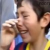 Дети встречают легенд футбола со слезами счастья (видео)
