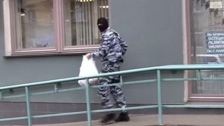 Спецназ России провел обыск в библиотеке в Москве