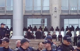 В Кишиневе протестующие объвили о гражданском неповиновении