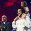 Новая волна 2015: Филипп Киркоров привел дочь на фестиваль (фото)