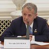 Мустафа Джемилев призвал повысить зарплату чиновникам