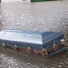 В США по улицам плавают гробы 