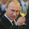 Путин отпраздновал день рождения на катке (видео)