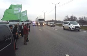 В Новосибирске из-за протеста дальнобойщиков заблокированы трассы. Фото bloknot.ru