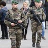 Во Франции вводят комендантский час из-за терактов
