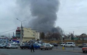 Харьков затянуло дымом от сильного пожара на рынке