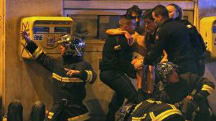 Сразу несколько террористических атак произошли в Париже в пятницу вечером.