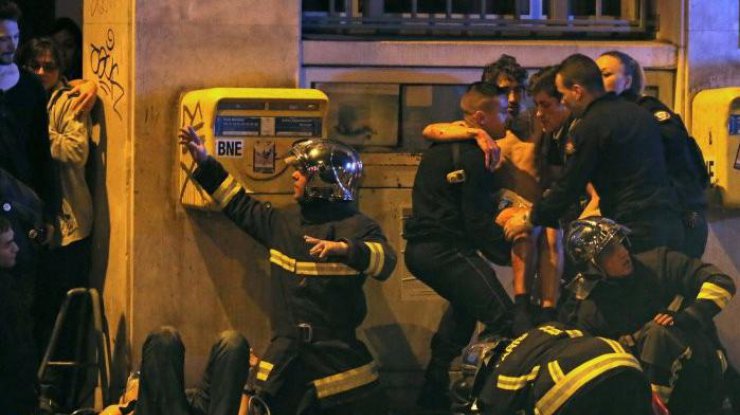 Теракты в Париже: США не спешат обвинять ИГИЛ