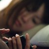 Телефоны и планшеты в спальне провоцируют лишний вес