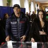 Выборы 2015: Борислав Береза померялся куртками с Владимиром Кличко (фото)