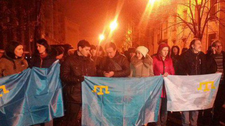 Протестующие добились от Порошенко обещания по Крыму