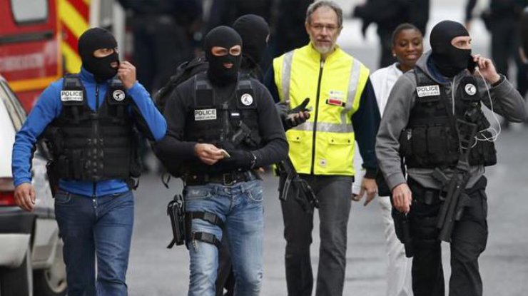 Полиция показала третьего террориста-смертника из Парижа
