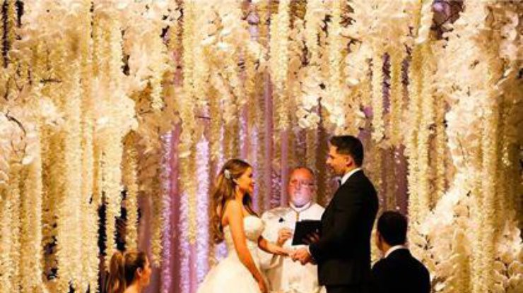 София Вергара и Джо Манганьелло поженились в Майами