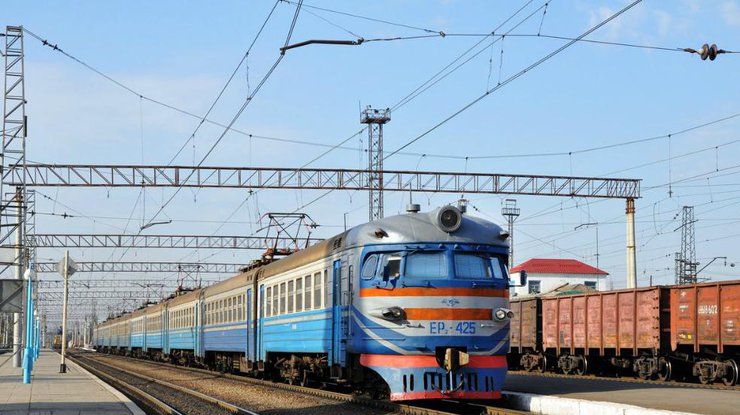 В Крыму сократили количество рейсов электричек
