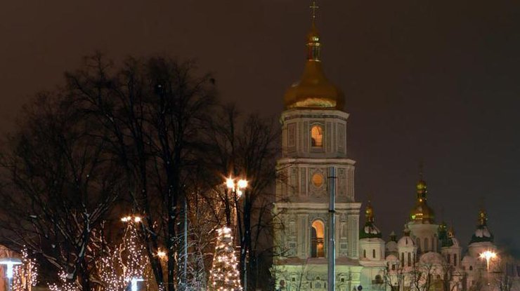 Новый год в столице отпразднуют на Софиевской площади. Фото sendflowers.ua