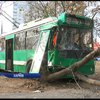 У Харкові тролейбус з пасажирами врізався в дерево