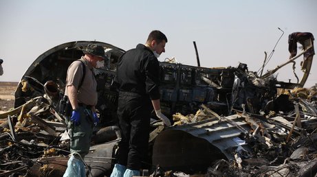 На месте авиакатастрофы в Египте нашли неопознанные элементы