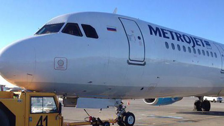 В аэропорту "Пулково" произошла авария с самолетом компании "Когалымавиа"