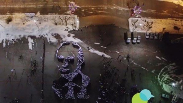 В России студенты телами выложили портрет Путина