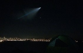 НЛО в небе над Калифорнией. Фото соцсети