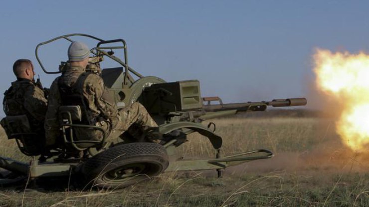 В районе Майорска боевики штурмуют украинские позиции
