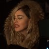 Мадонна с сыном спела на улице в Париже (видео)