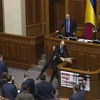 Олег Барна на руках виносив Яценюка з-за трибуни (відео)