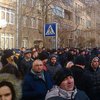 В Киеве здание МВД пикетирует полиция