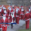 Санта-Клауси у Швеції вийшли на пробіжку заради благочинності