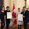 В Канаде вручили медаль за помощь Украине