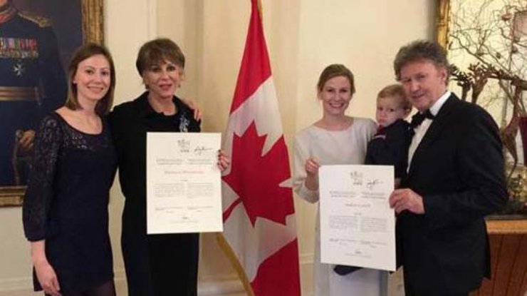 Генерал-губернатор Канады вручил медаль волонтерам