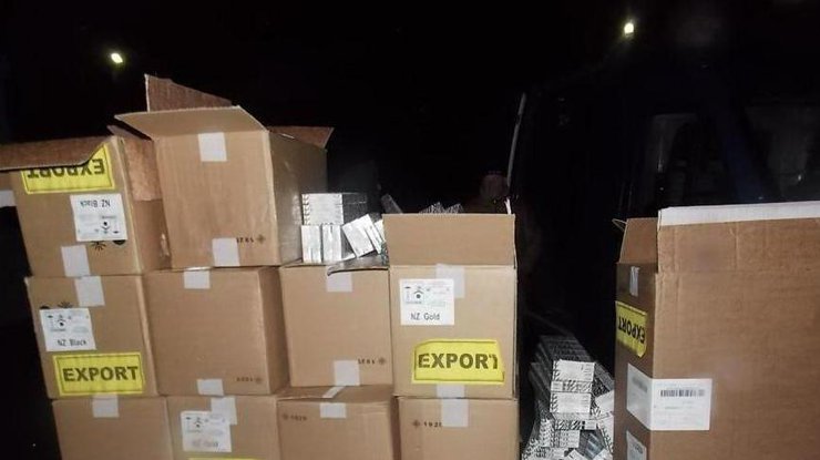 Задержан "автолюбитель" с 6,5 тысячами пачек белорусских сигарет