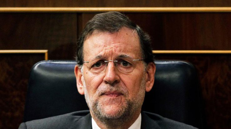 Премьера Испании ударили в лицо вместо селфи. Фото из архива