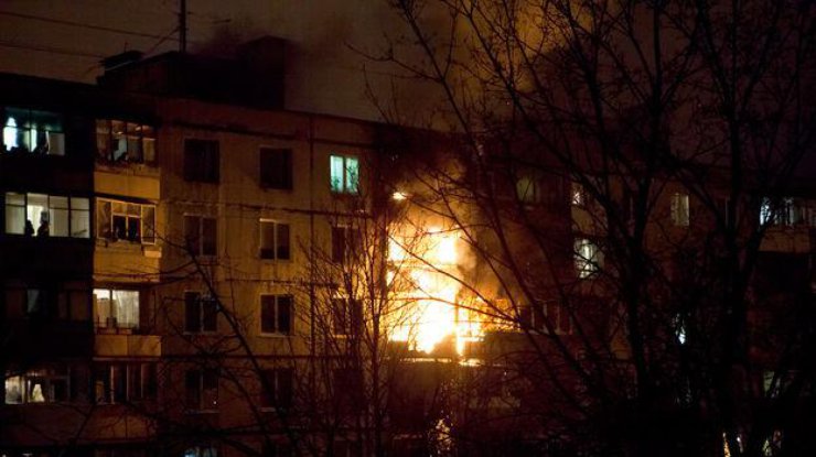 Пожар в Харьковской многоэтажке. Фото: Александр Зарайский