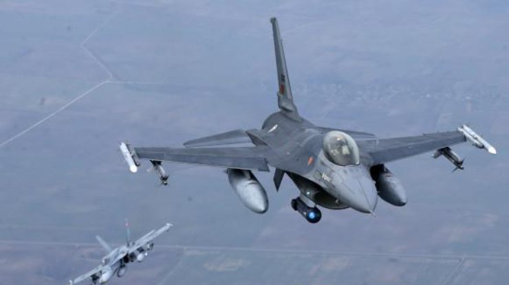 Авиация НАТО перехватила военный самолет России