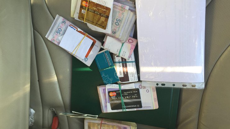 На территорию ДНР пытались провезти партию фальшивых паспортов. Фото: пресс-служба СБУ