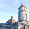 Віряни забарикадувалися у церкві на Рівненщині