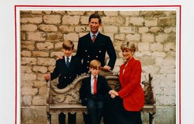Принц Чарльз и принцесса Диана с детьми Гарри и Уильямом, 1991