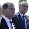 Медведев приказал силовикам взяться за Аксенова в Крыму