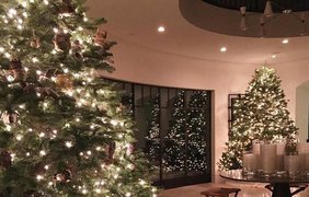 Праздничная елка Кортни Кардашьян. Instagram/KOURTNEYKARDASH