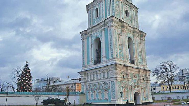 Софийскую колокольню СМИ окрестили Пизанской башней
