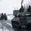 Проти військових на Донбасі кинули бронетехніку