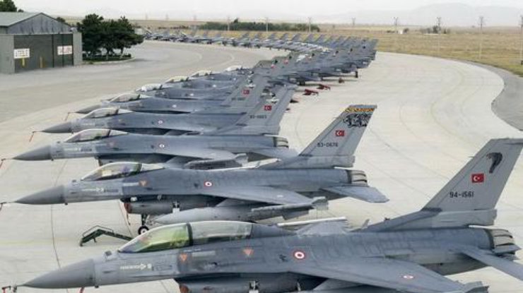 Турция временно перестала бомбить позиции боевиков ИГИЛ